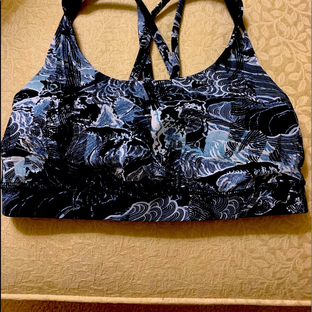 4 Lululemon sports bras. Size 6